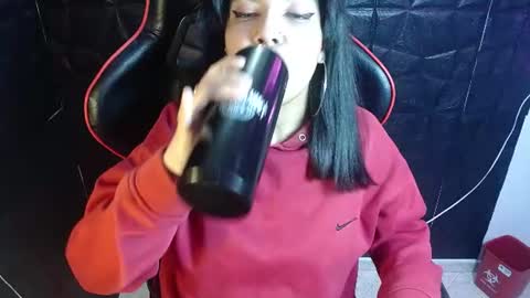 Snapshot of scarletqueen_bj chatting on 06/23/26, 02:59 scarletqueen_bj online show from 06/23/26, 02:59