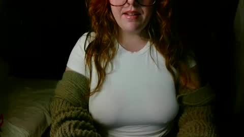 Snapshot of scarletsiren1996 chatting on 03/28/26, 01:49 BabyEmber online show from 03/28/26, 01:49