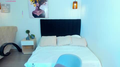 Scarlett online show from 10/03/25, 01:30