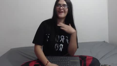 Snapshot of scarlett__cherry_ chatting on 05/17/26, 06:59 Scarlett online show from 05/17/26, 06:59