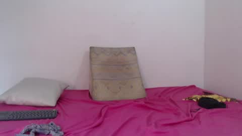 Snapshot of scarlett__cherry_ chatting on 05/25/26, 07:42 Scarlett online show from 05/25/26, 07:42