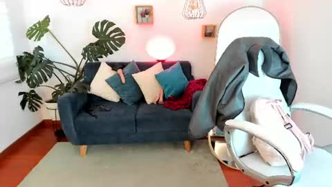 Scarlett online show from 06/18/26, 12:53