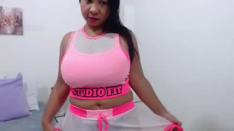 scarlett_adams__ online show from 05/11/26, 12:22