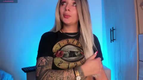 Snapshot of scarlett_collins_ chatting on 02/25/26, 04:00 SCARLETT COLLINS online show from 02/25/26, 04:00
