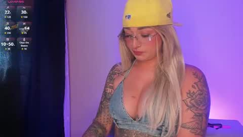 Snapshot of scarlett_collins_ chatting on 06/13/26, 03:32 SCARLETT COLLINS online show from 06/13/26, 03:32