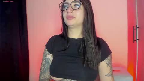 Snapshot of scarlett_collins_ chatting on 06/22/26, 01:52 SCARLETT COLLINS online show from 06/22/26, 01:52