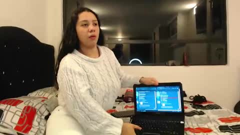 Snapshot of scarlett_evance chatting on 02/01/25, 03:19 Scarlett and Jazmin online show from 02/01/25, 03:19