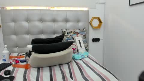 scarlett_fox20 online show from 01/29/25, 05:56