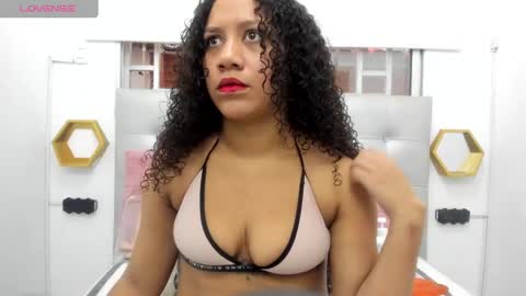 scarlett_fox20 online show from 09/25/25, 11:14