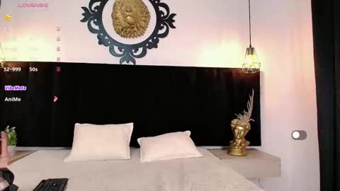 Snapshot of scarlett_hill__ chatting on 12/01/25, 12:32 SCARLETT online show from 12/01/25, 12:32