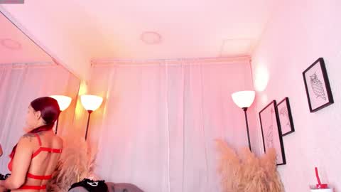 Scarlett Johs online show from 10/11/25, 12:04