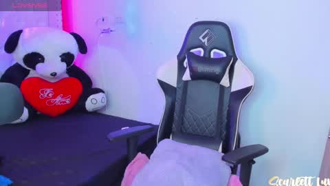 Snapshot of scarlett_luv chatting on 02/12/25, 08:16 Kim online show from 02/12/25, 08:16