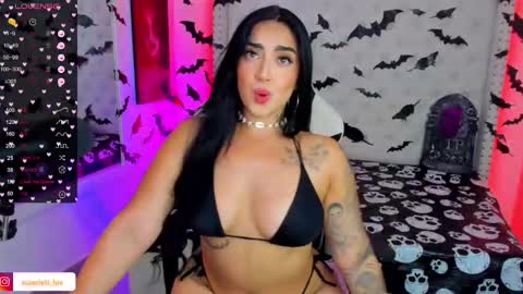 Snapshot of scarlett_luv chatting on 10/11/25, 02:33 Kim online show from 10/11/25, 02:33