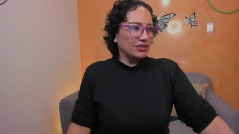 Snapshot of scarlett_sax chatting on 04/17/26, 11:19 Scarlett sax online show from 04/17/26, 11:19