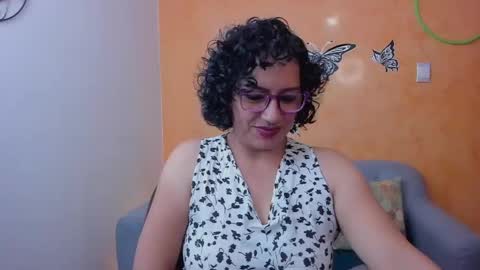Snapshot of scarlett_sax chatting on 04/27/26, 10:08 Scarlett sax online show from 04/27/26, 10:08