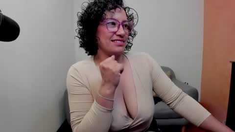 Scarlett sax online show from 06/20/26, 10:34