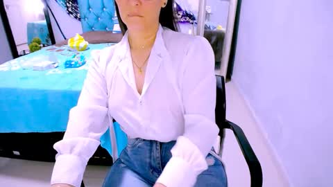 Snapshot of scarlett_sex2 chatting on 02/09/26, 01:37 scarlet online show from 02/09/26, 01:37