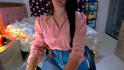Snapshot of scarlett_sex2 chatting on 04/13/26, 03:17 scarlet online show from 04/13/26, 03:17