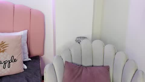 scarlett smith 3 online show from 10/28/25, 03:43