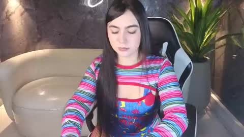 Scarlett online show from 10/31/25, 01:23