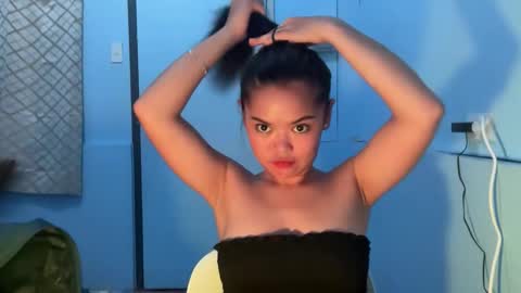 Snapshot of scarlett_snow0 chatting on 09/09/25, 12:05 Scarlett online show from 09/09/25, 12:05