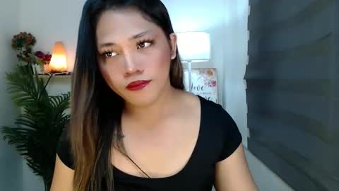 Snapshot of scarlett_sofia69 chatting on 11/09/25, 11:19 online show from 11/09/25, 11:19