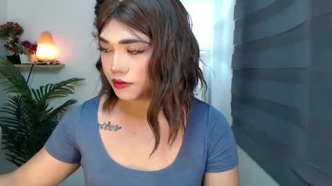 Snapshot of scarlett_sofia69 chatting on 12/05/25, 10:57 online show from 12/05/25, 10:57