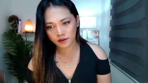 Snapshot of scarlett_sofia69 chatting on 02/04/26, 10:32 online show from 02/04/26, 10:32
