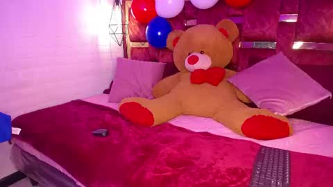 Snapshot of scarlett_squerit chatting on 07/06/26, 01:41 scarlett_squerit online show from 07/06/26, 01:41