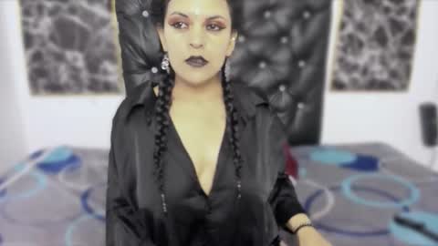 Scarlett online show from 11/12/25, 02:39