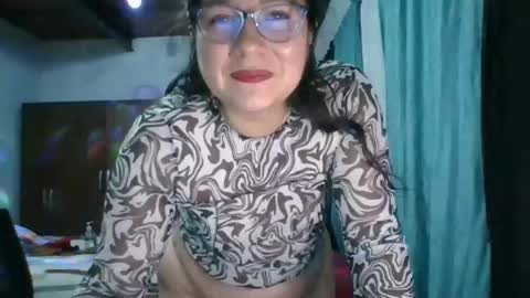 Snapshot of scarlett_widow chatting on 10/08/25, 02:53 scarlett_widow online show from 10/08/25, 02:53