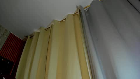 Snapshot of scarlett_zin chatting on 03/29/26, 10:32 Scarlett zin follow me online show from 03/29/26, 10:32