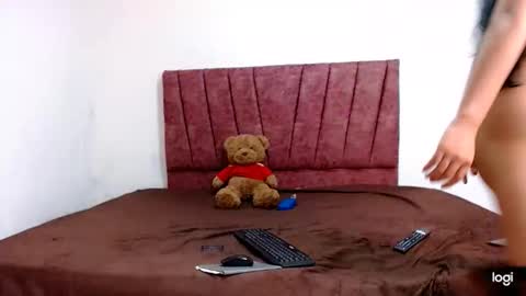 Scarlett And Benn.... online show from 05/12/26, 05:10