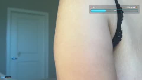 Snapshot of scarlettbaby_xo chatting on 12/17/25, 05:30 ScarlettBaby xo online show from 12/17/25, 05:30