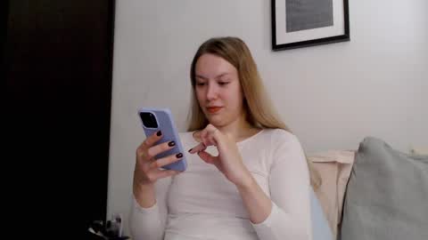 Scarlett online show from 10/23/25, 04:39