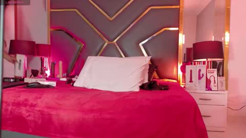 Scarlett Hot online show from 11/23/25, 12:16