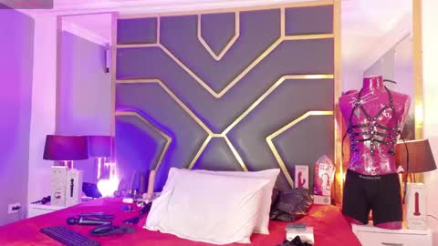 Scarlett Hot online show from 05/11/26, 12:00