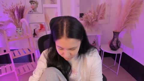 Snapshot of scarlettmurr chatting on 10/17/25, 07:00 scarlettmurr online show from 10/17/25, 07:00