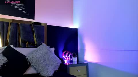 scarlettorres online show from 09/17/25, 05:25