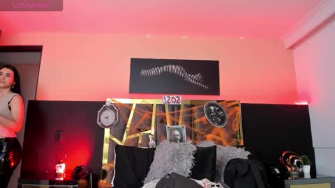 scarlettorres online show from 10/22/25, 06:51