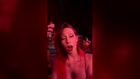 Snapshot of scarlettrebel069 chatting on 05/14/26, 01:34 Scarlett Rebel online show from 05/14/26, 01:34