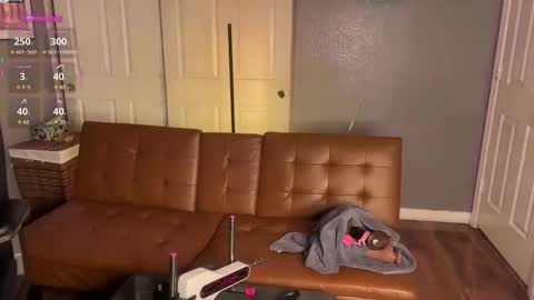 Snapshot of scarlettredff chatting on 02/26/25, 04:47 ScarlettredFF online show from 02/26/25, 04:47