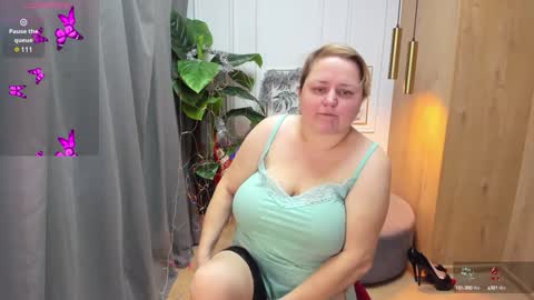 Snapshot of scarlettsoft chatting on 12/26/24, 05:47 Scarlett online show from 12/26/24, 05:47