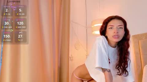 Snapshot of scarlettt_moon chatting on 01/10/26, 08:43 scarlettt_moon online show from 01/10/26, 08:43