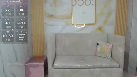 Scarlett  online show from 12/13/25, 08:14