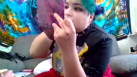 Snapshot of scarletttdesires chatting on 12/04/25, 08:17 scarletttdesires online show from 12/04/25, 08:17