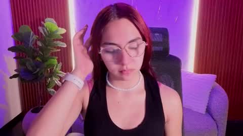 scarlett online show from 12/17/25, 04:29