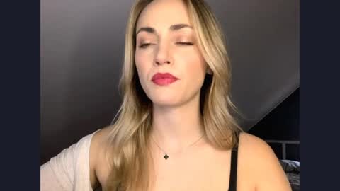ScarlettxBlonde online show from 05/01/26, 02:43