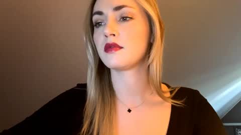 Snapshot of scarlettxblonde chatting on 05/05/26, 06:32 ScarlettxBlonde online show from 05/05/26, 06:32