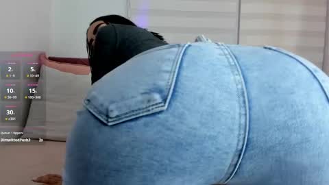 Snapshot of scarlletfoxx chatting on 02/23/25, 11:14 SCARLLET online show from 02/23/25, 11:14
